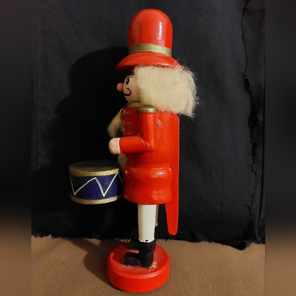 Vintage 9 inch Tall Drummer Nutcracker Figurine - Picture 12 of 13